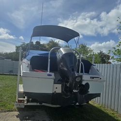 FOR SALE: 2016 Robalo R207