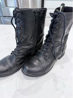 Steve Madden combat boots size 10