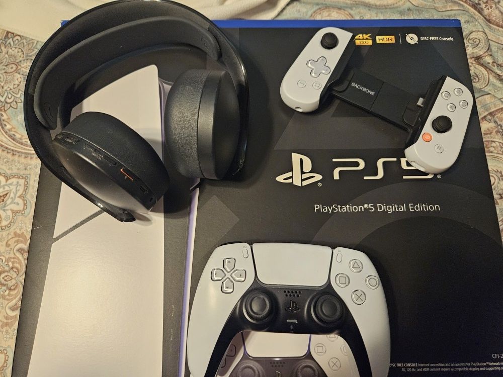 Ps5 digital / 1tb ssd memory upgrade/ Sony 3d pulse wireless headset