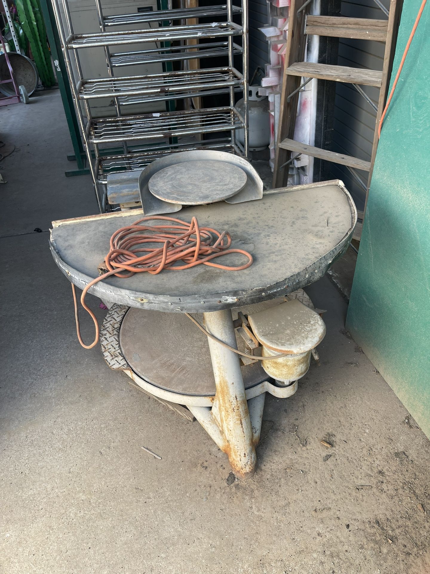 Kick Wheel Potters Wheel