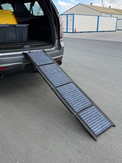 Portable Dog Ramp for Vehicles