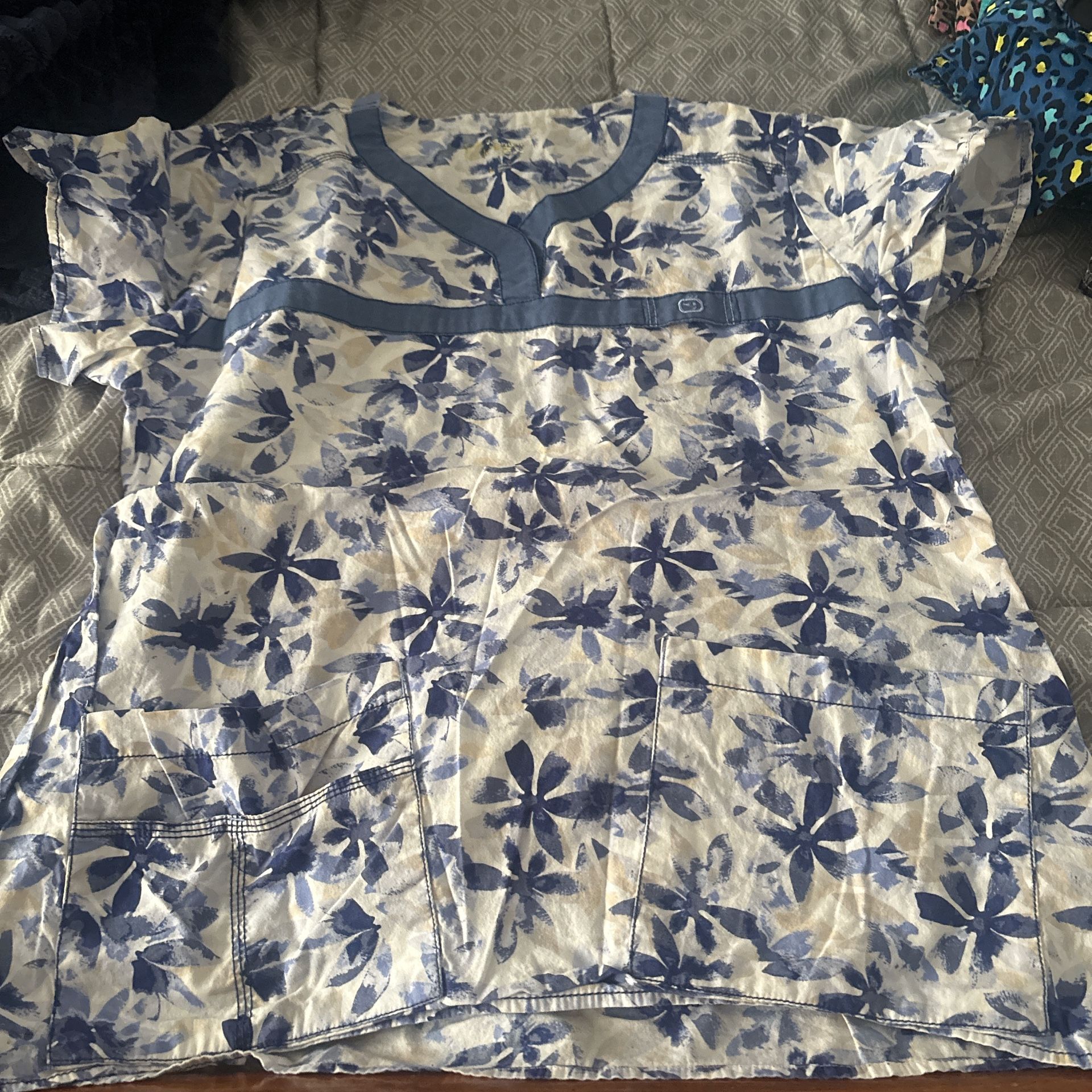 Blue And White Floral Scrub Top!!