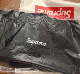 Supreme Box Logo