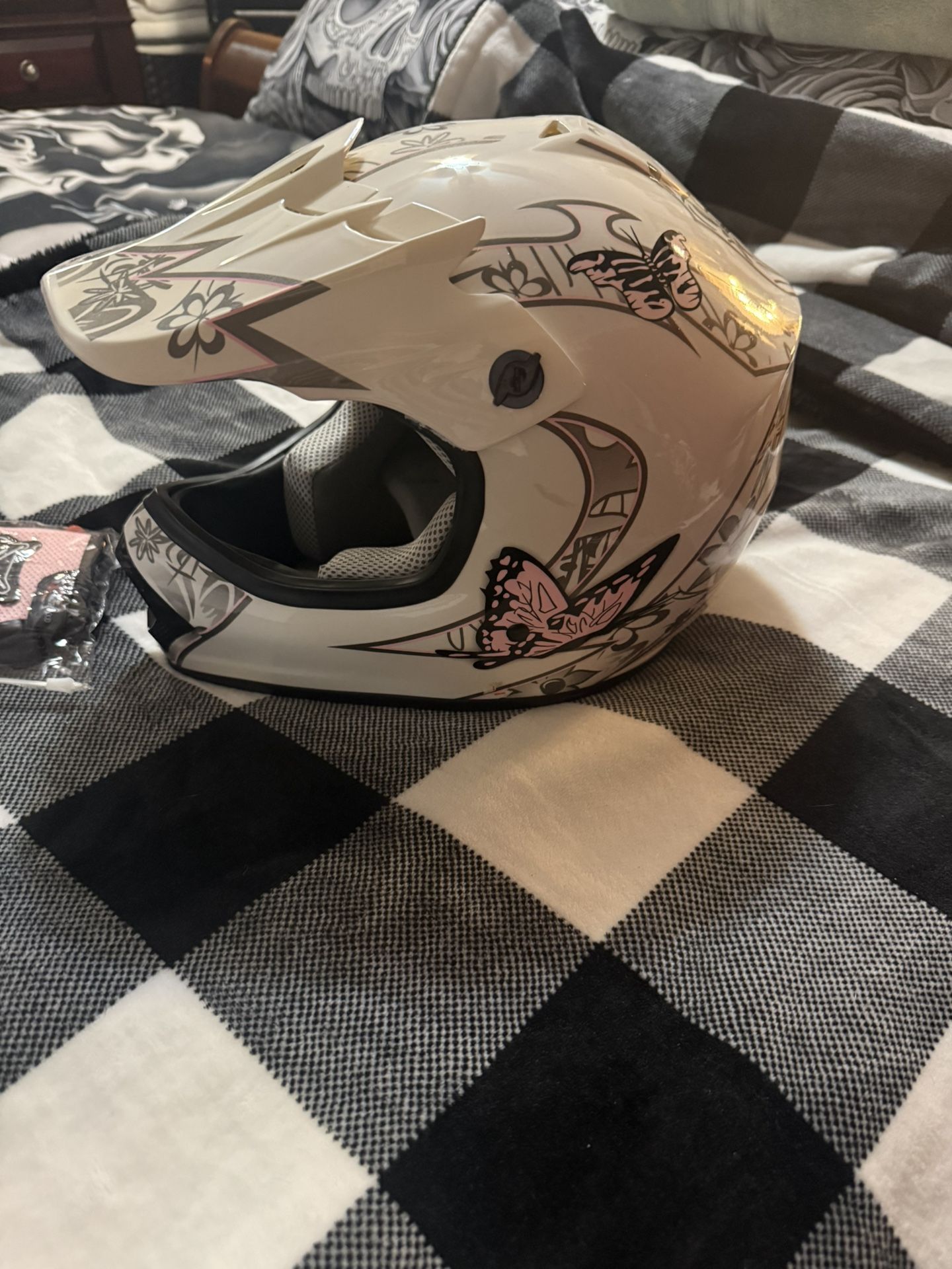 New!!! Kids Helmet And Gloves