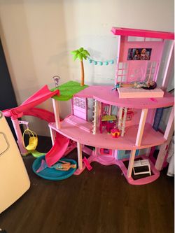 Barbie dream house