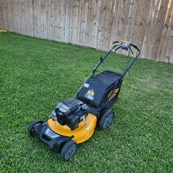 LAWNMOWER DEWALT 163CC Ftlbs 7.25 Self-Propelled NEW working very well