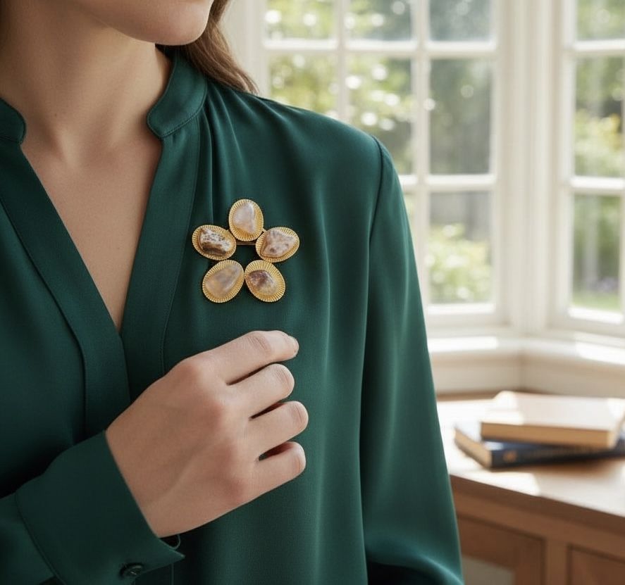 Vintage 1960s Agates & Quartz Cluster Brooch Gold-Tone, 1.75”  PLEASE NOTE: The first image is an artistic representation; all other photos show the a