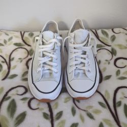 Chuck Taylor Converse White 7.5