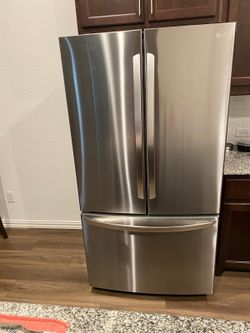 LG Stainless Steel French Door Refrigerator – Excellent Condition