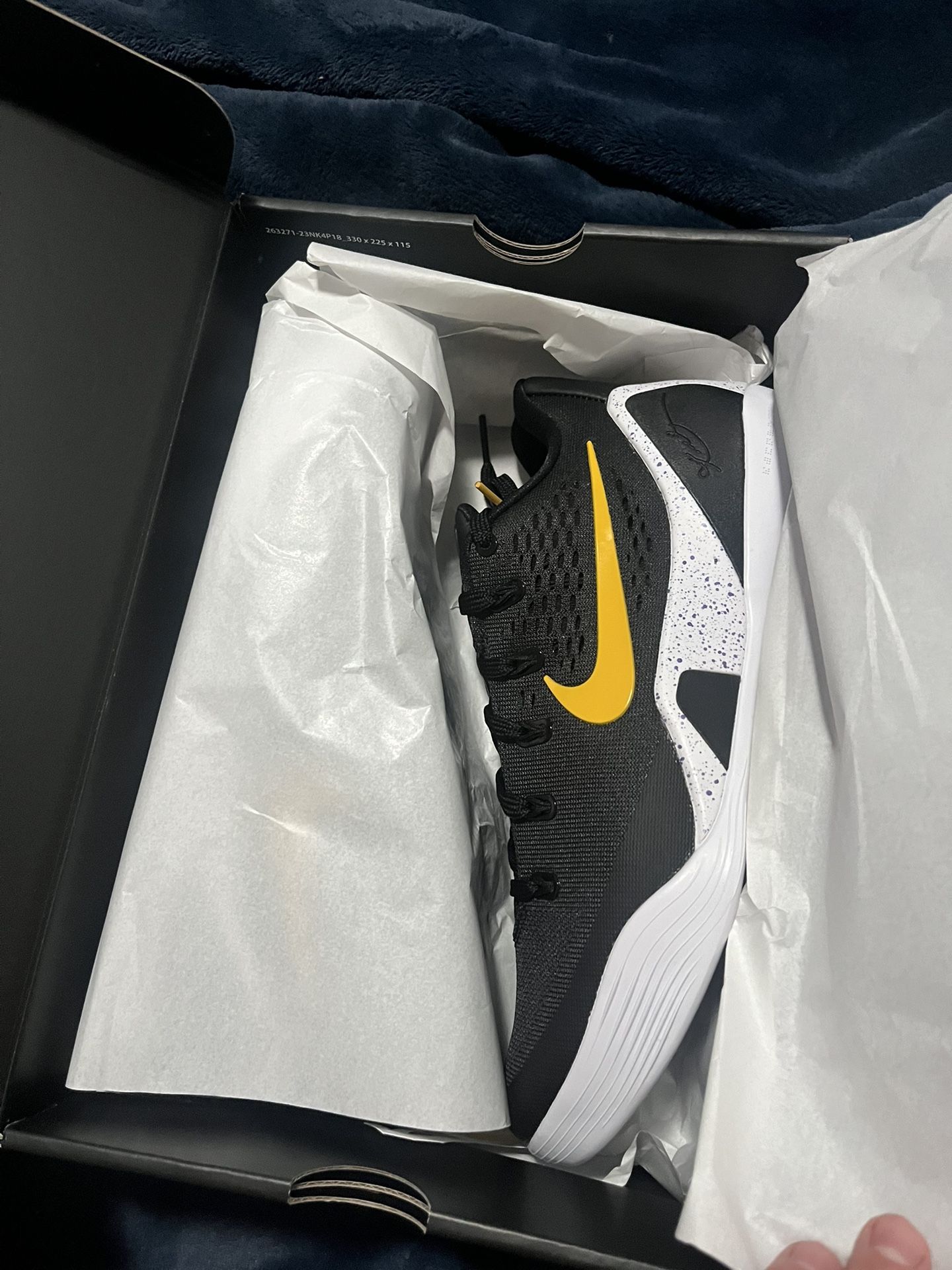Nike Kobe 9 EM Low Protro TB Black University Gold