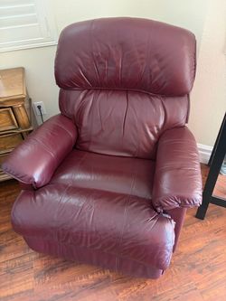 Rocking chair ( Free)