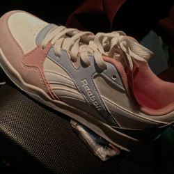 women's tennis shoes