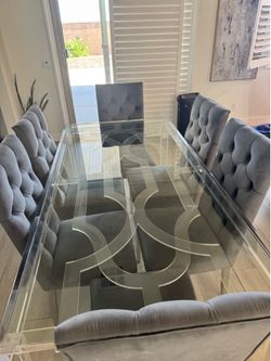 Acrylic Glass Dining Table with 6 Tufted Velvet Chairs – Modern Glam