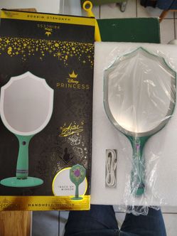 Handheld Mirror
