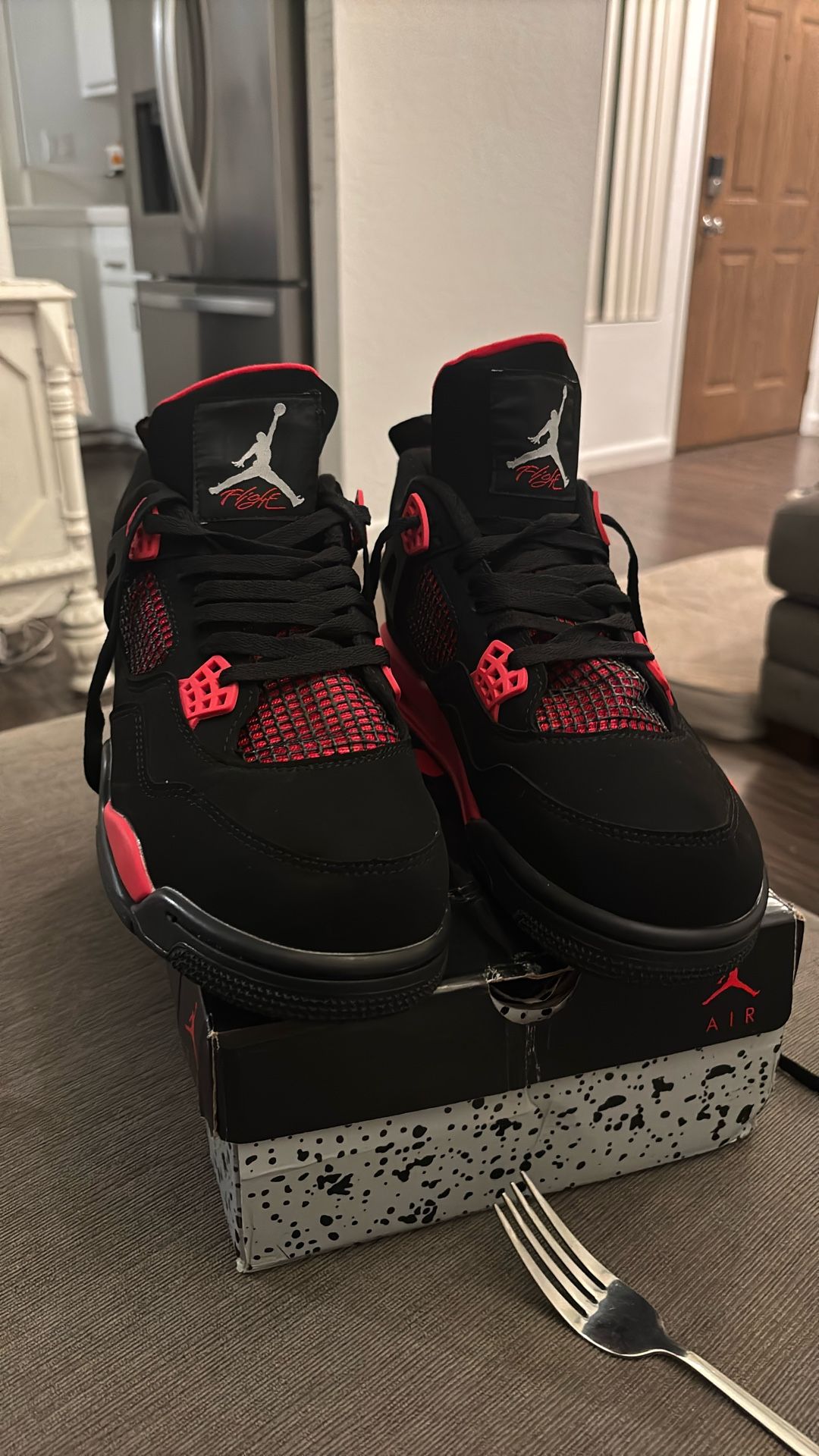 Jordan 4 Red Thunder (used)