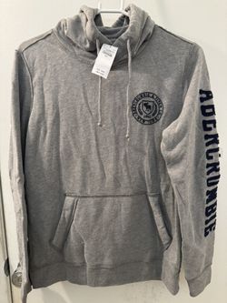 BRAND NEW WITH TAGS NEVER WORN Abercrombie & Fitch Grey Gray Pullover Hoodie Size S Small