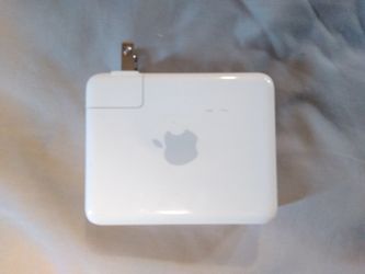 APPLE AIRPORT EXPRESS BASE!