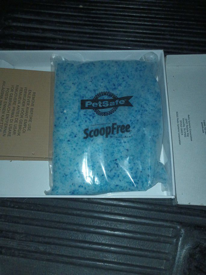 PetSafe Scoopfree Premium Crystal Litter Six Large Bags