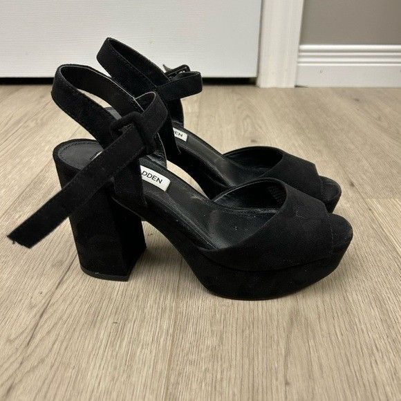 Steve Madden Trixie Black Platform Chunky Heels

