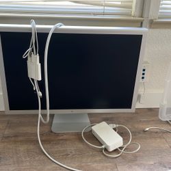 Apple 30inch HD Cinema Display 