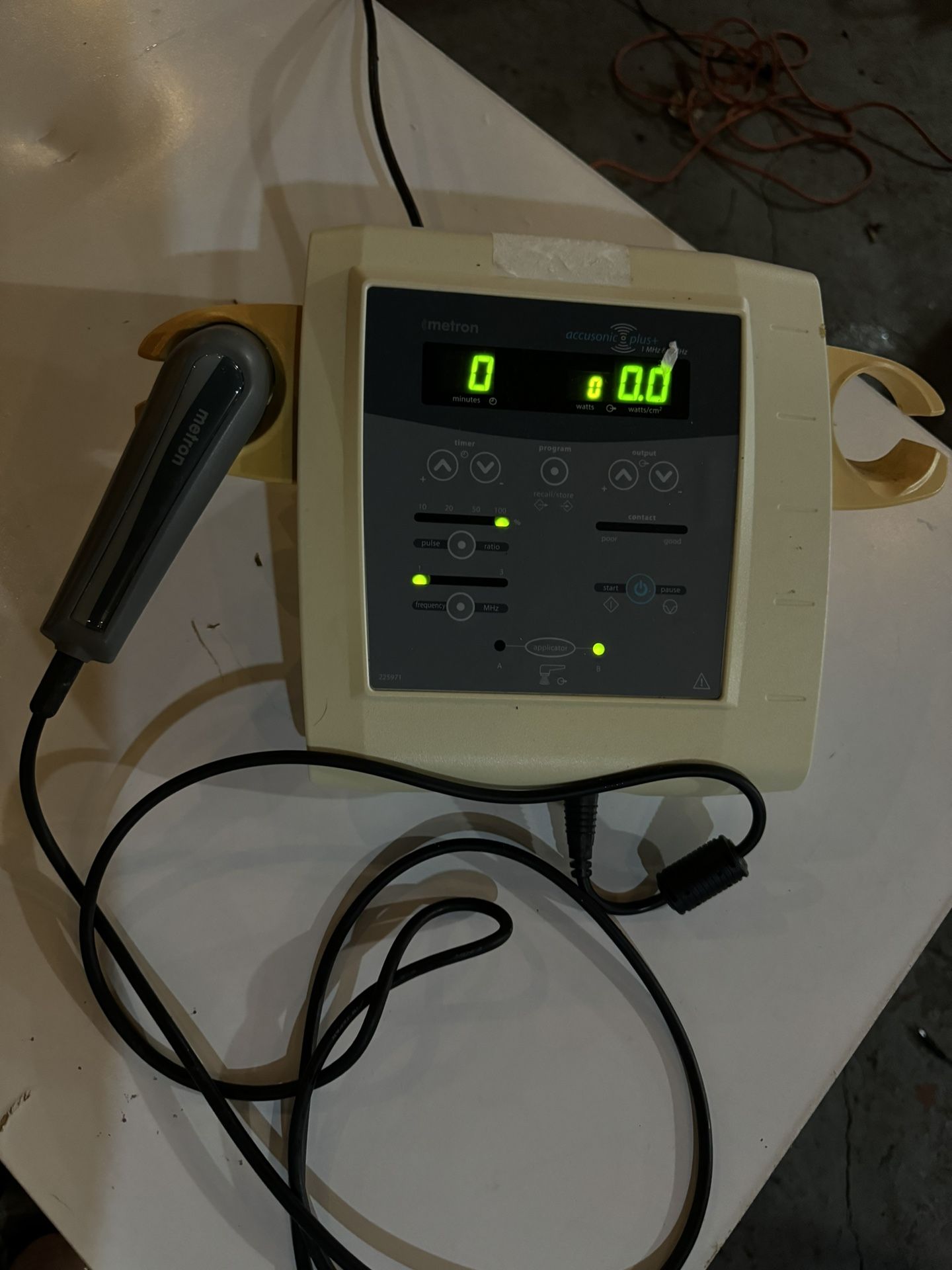 Metron Accusonic Plus Ultrasonic Therapy Unit AP170