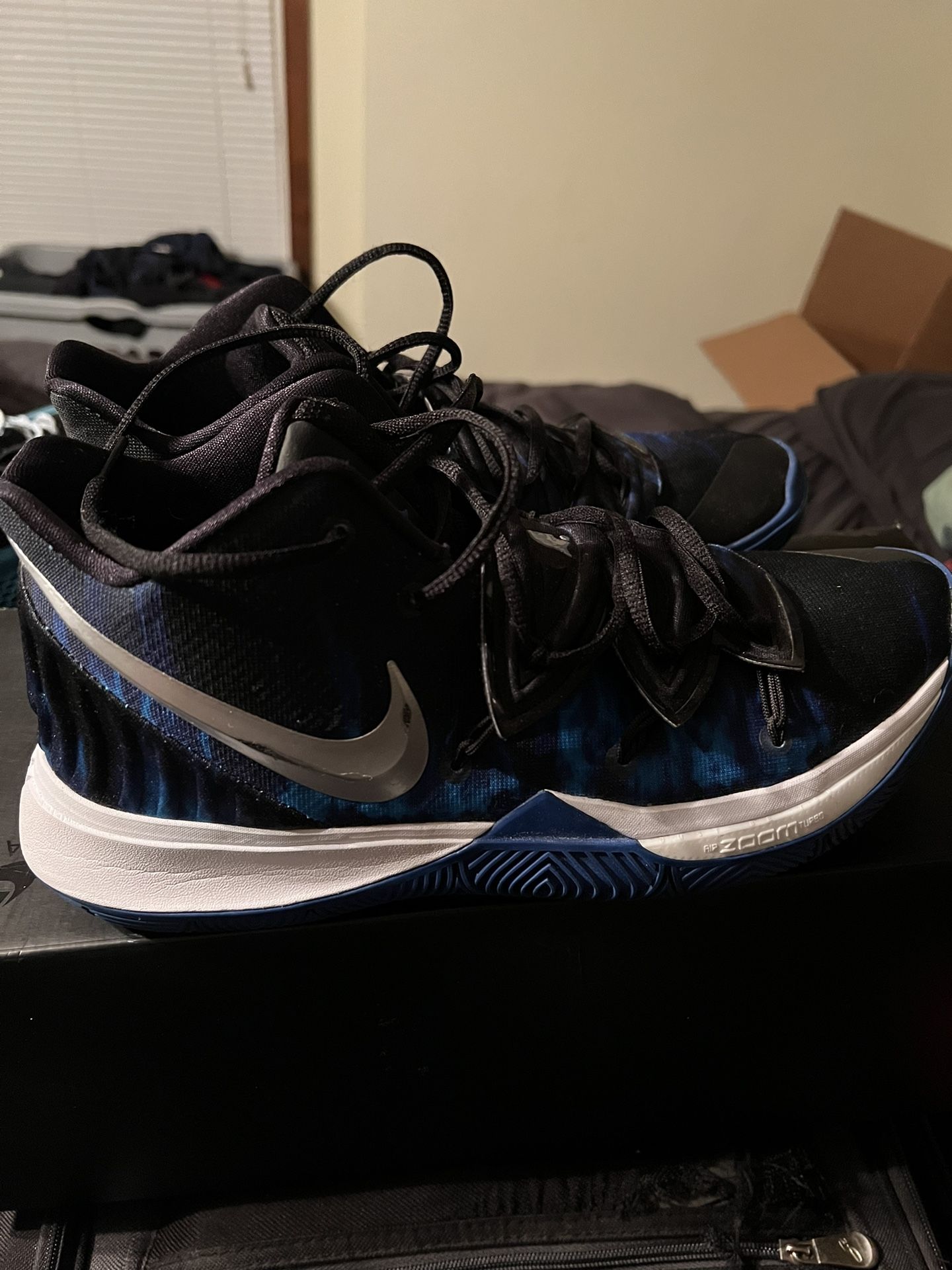 Kyrie 5