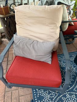 Outdoor Patio Chair with Cushions