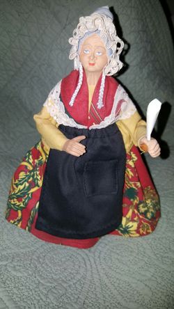 Vintage SANTON DE PROVENCE FRANCE 12" HANDMADE WOMAN Gelato