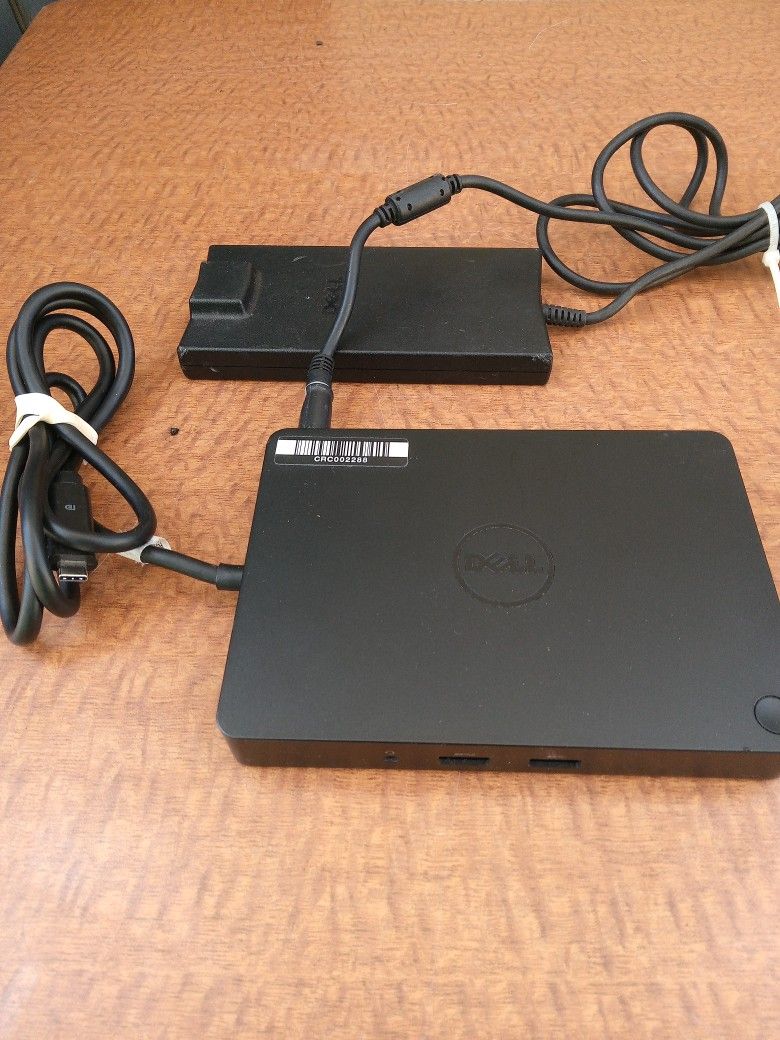 Dell WD15 Docking Station.