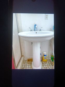 Bathroom sink