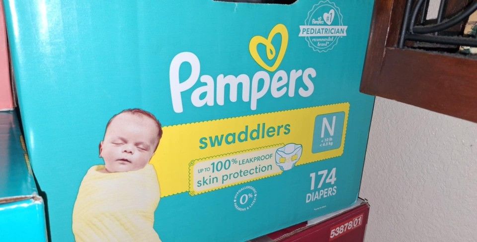 Pampers Swaddlers NEWBORN 174 CT $60 OBO