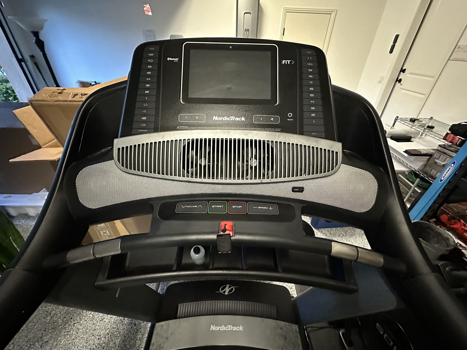 Nordictrack 1750 Commercial Treadmill 