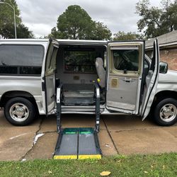 2008 Ford E-Series Van
