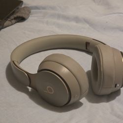 Beats Solo Pro Wireless