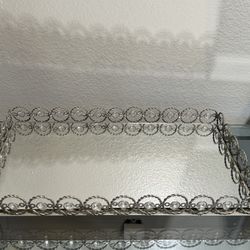 Mirrored tray