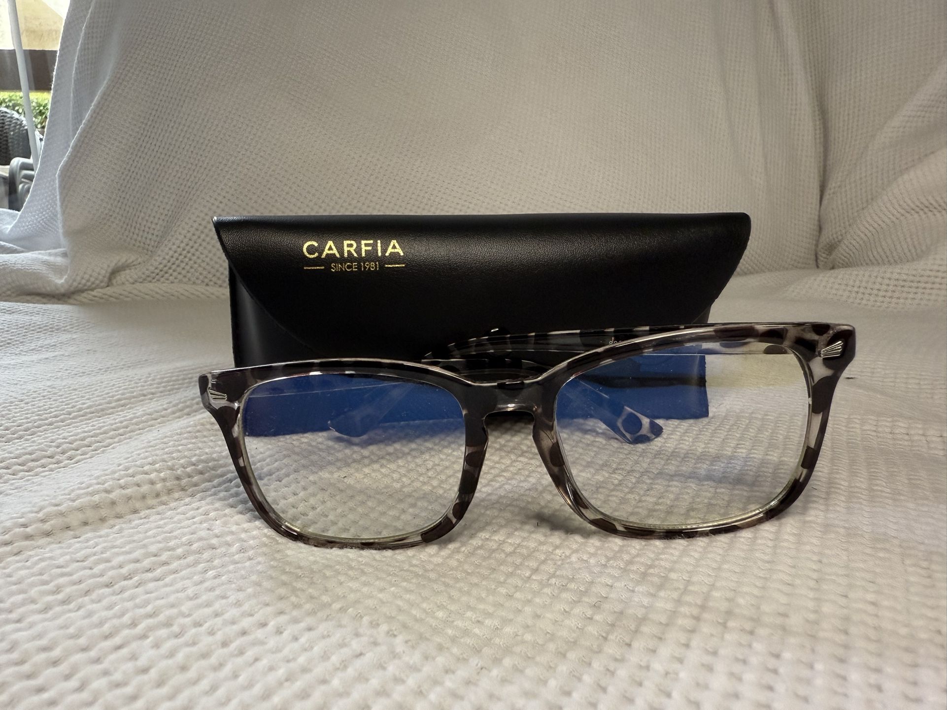 Eyeglass