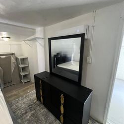 New dresser with mirror, ask for price 