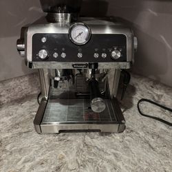 Delonghi La Specialista Espresso Machine 