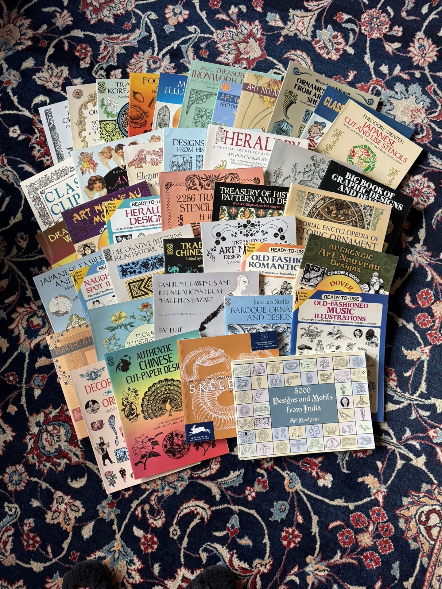 40 Clip Art Books