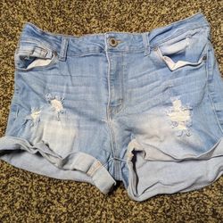 Junior women's wax jeans L white wash jean shorts