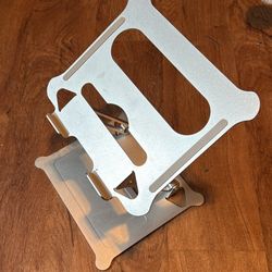 Laptop stand