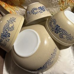 Pyrex Homestead Mixing bowls