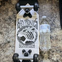 Kryptonics Skateboard 22" Small Locker Skateboard