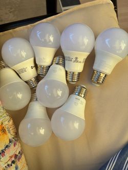 8 PCs 9w/10w 5000-6000k day light bulbs