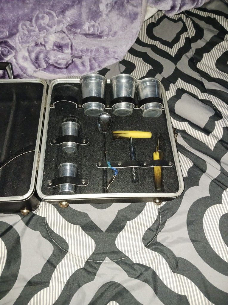 Vintage Londonaire Travel Bar Cocktail Case With 3 Cups