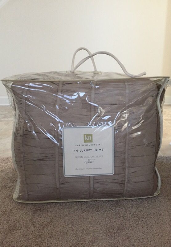 Karen Neuburger Luxury Home Queen Comforter Set "Quince"