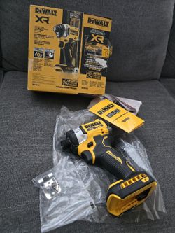 DEWALT XR 20-volt max 1/4-in Brushless Cordless Impact Driver