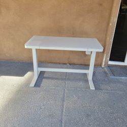 Electric Desk Non Working Selling As Is 