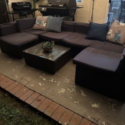 Outdoor Sectional **New Cushions ** With Coffee Table 