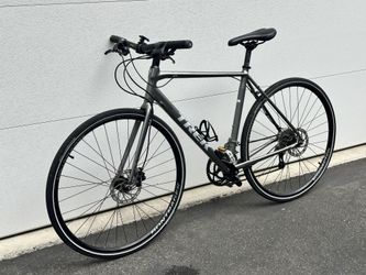 Trek Zektor 2 Fitness/Commuter Bike – 53cm – Hydraulic Disc Brakes